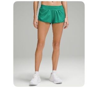 Lululemon hotty hot shorts 2.5 in